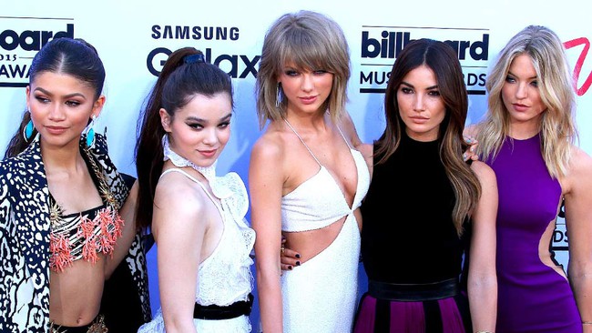 Taylor Swift - Từ c&ocirc;ng ch&uacute;a nhạc đồng qu&ecirc; đ&aacute;ng mến đến nữ ho&agrave;ng thị phi vạn người gh&eacute;t - Ảnh 12.