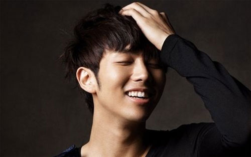 Seulong (2AM) bị gãy xương phải phẫu thuật khẩn cấp 1