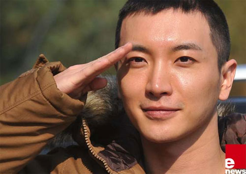 Siwon (SuJu) nhớ nhung leader Leeteuk 1