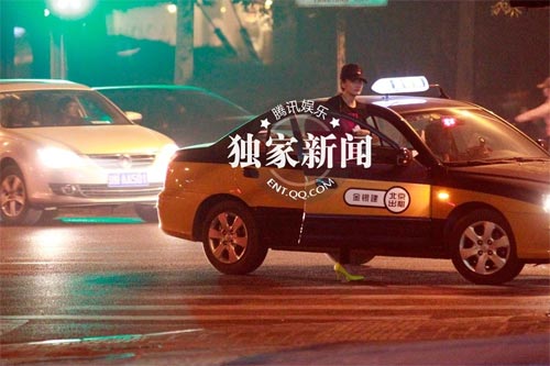 Trương Hinh Dư bị bạn trai bỏ rơi sau cuộc hẹn khuya 6