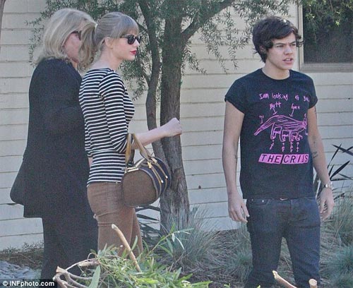 Harry Style qua đêm nhà Taylor Swift 1