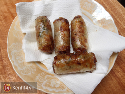 Nem rươi giòn tan thơm lừng khiến nhà hàng xóm cũng phải thèm