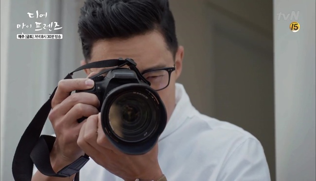 &ldquo;Dear My Friends&rdquo;: Hội qu&yacute; b&agrave; k&eacute;o đến nh&agrave; trai đẹp Daniel Henney đ&ograve;i chụp... di ảnh - Ảnh 5.