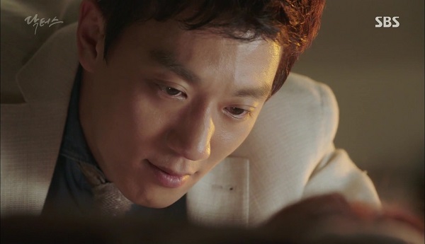 Doctors: Tí nữa thôi, Kim Rae Won – Park Shin Hye đã có cảnh giường chiếu - Ảnh 6.