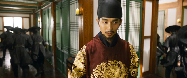 Yoo Seung Ho giả g&aacute;i đi&ecirc;u luyện, c&ugrave;ng Xiumin (EXO) l&agrave;m tr&ugrave;m lừa đảo - Ảnh 2.