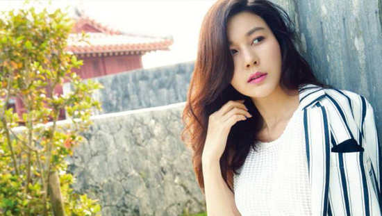 Choi Ji Woo tái ngộ tình cũ, Kim Ha Neul lọt thỏm giữa dàn sao nam khủng - Ảnh 2.