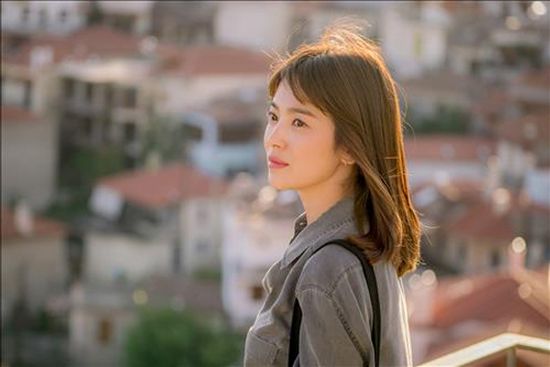 Song Joong Ki – Song Hye Kyo đẹp nao lòng trong loạt ảnh mới - Ảnh 3.
