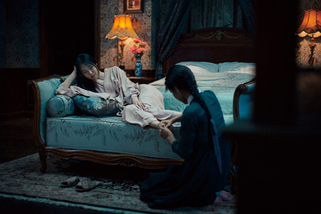 “The Handmaiden”: Quyến rũ, hung hăng và đầy mê hoặc - Ảnh 5.