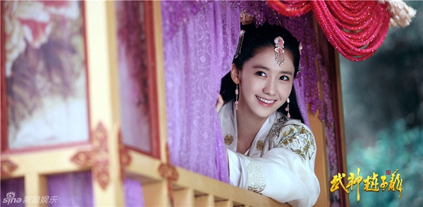 Yoona &ldquo;đ&aacute;nh gục&rdquo; tr&aacute;i tim kh&aacute;n giả bởi vẻ ngo&agrave;i xinh như mộng - Ảnh 4.