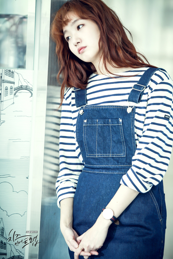 Học cách phối đồ đến trường siêu yêu từ Cheese In The Trap - Ảnh 12.