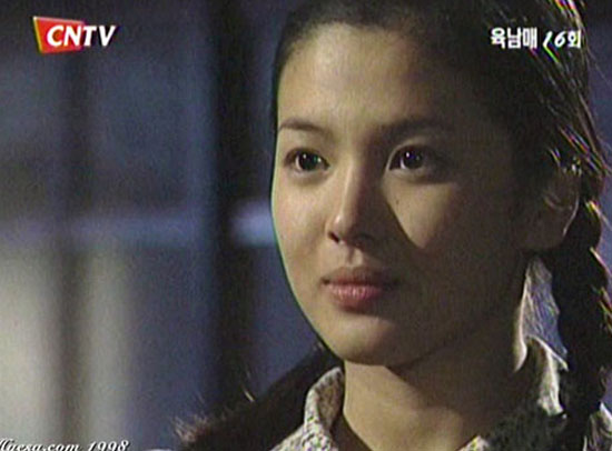 Hành trình 20 năm giữ ngôi nữ thần màn ảnh Hàn của Song Hye Kyo - Ảnh 5.