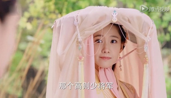 Yoona &ldquo;đ&aacute;nh gục&rdquo; tr&aacute;i tim kh&aacute;n giả bởi vẻ ngo&agrave;i xinh như mộng - Ảnh 5.