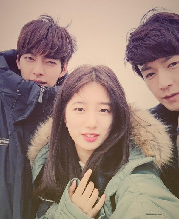 Kim Woo Bin đòi hẹn hò Suzy ngay trên sóng truyền hình trong phim mới - Ảnh 8.