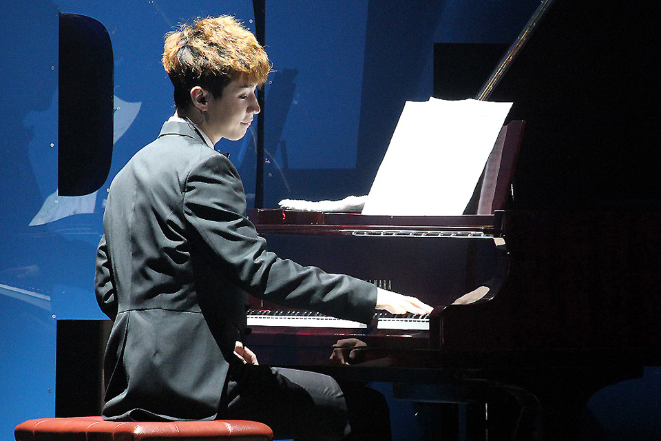 Henry (Super Junior-M) tố SM Entertainment đối xử bất công, Amber f(x) đồng tình - Ảnh 4. Henry (Super Junior-M) tố SM Entertainment đối xử bất công, Amber f(x) đồng tình - Ảnh 4.