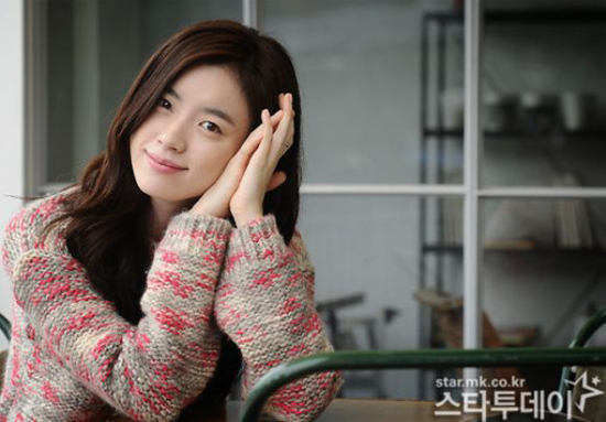 Lee Jong Suk nên duyên màn ảnh cùng mỹ nhân có nụ cười đẹp nhất xứ Hàn - Ảnh 8.