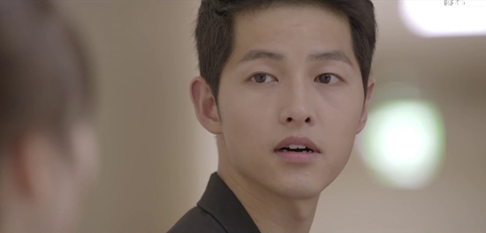 Song Joong Ki nổi đóa với Song Hye Kyo trong Hậu Duệ Mặt Trời - Ảnh 10.