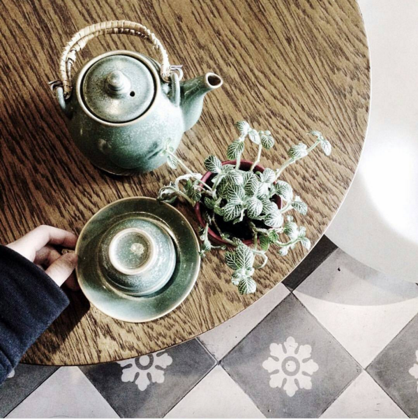 H&agrave; Nội: Muốn chụp ảnh nền gạch hoa vintage? Cứ đến những qu&aacute;n cafe n&agrave;y - Ảnh 10.