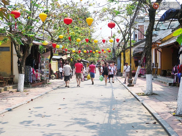 Phố cổ Hội An hướng đến th&agrave;nh phố kh&ocirc;ng thuốc l&aacute; - Ảnh 1.