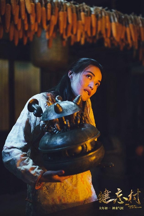 Vết bớt giọt lệ tr&ecirc;n mặt g&aacute;i qu&ecirc; Thư Kỳ g&acirc;y t&ograve; m&ograve; cho kh&aacute;n giả - Ảnh 6.