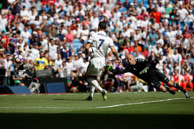 Ronaldo khai hỏa, Real Madrid vùi dập Osasuna ở Bernabeu - Ảnh 4.