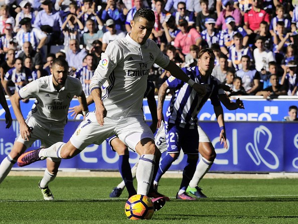 Ronaldo lập hat-trick, Real Madrid xây chắc ngôi đầu La Liga - Ảnh 5.