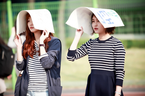 Học cách phối đồ đến trường siêu yêu từ Cheese In The Trap - Ảnh 14.