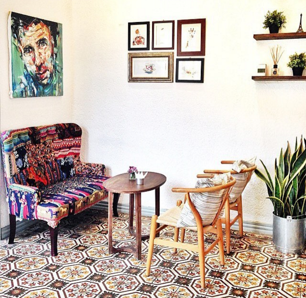 H&agrave; Nội: Muốn chụp ảnh nền gạch hoa vintage? Cứ đến những qu&aacute;n cafe n&agrave;y - Ảnh 13.