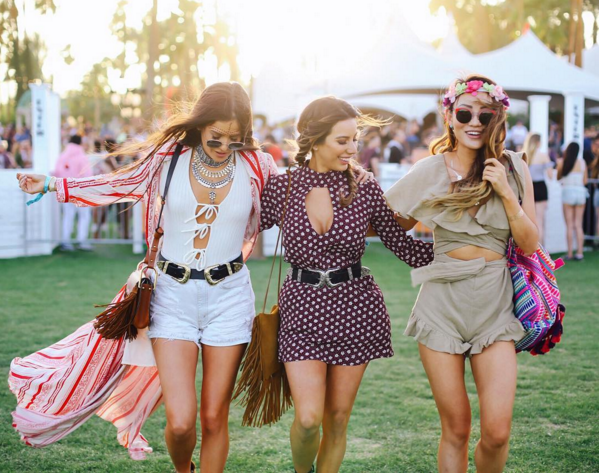 Coachella: Lễ hội nhiều cô nàng xinh và hot nhất nước Mỹ!  - Ảnh 10.