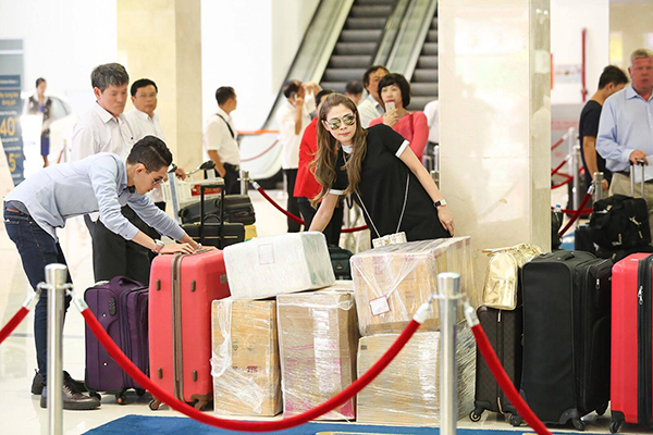 Thanh Thảo mang 200kg hành lý ra Hà Nội để phục vụ cho liveshow - Ảnh 10.