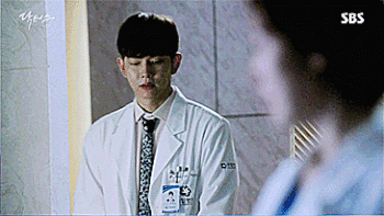Doctors: Yoon Kyun Sang đã phá nát hình tượng nam thứ hoàn hảo trên phim Hàn! - Ảnh 12.