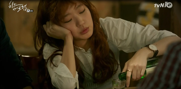“Cheese In The Trap”: Bấn loạn trước nụ hôn “hụt” trên giường của Park Hae Jin - Ảnh 12.