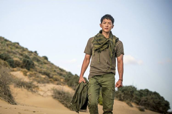 Song Joong Ki lại trở thành quân nhân trên màn ảnh rộng cùng So Ji Sub - Ảnh 7.