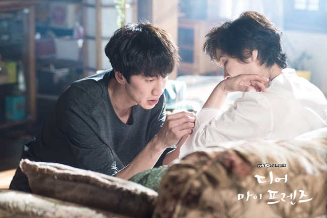 Dear My Friends: C&acirc;u chuyện si&ecirc;u ấm &aacute;p về c&aacute;c qu&yacute; b&agrave; từ bi&ecirc;n kịch Its Okay, Thats Love - Ảnh 21.