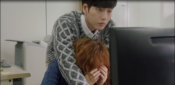 “Cheese In The Trap”: Park Hae Jin căng thẳng với Seo Kang Joon vì một cô gái - Ảnh 12.