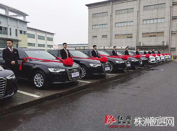 Ông chủ hào phóng mua tới 13 chiếc Audi A6 làm phần thưởng Tết cho nhân viên - Ảnh 1.