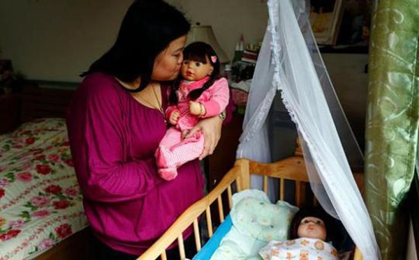 Rộ mốt nuôi búp bê tại Thái Lan: Dễ thương hay kỳ quái? - Ảnh 3.