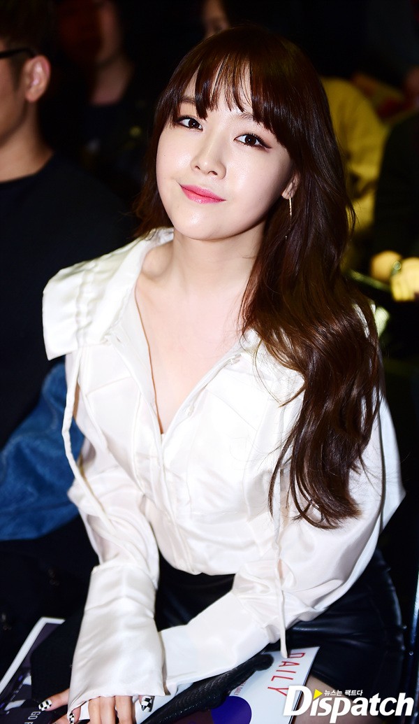 Kim Yoo Jung xinh như thiên thần đọ sắc Cháo Kim So Eun tại Tuần lễ thời trang Seoul - Ảnh 12.