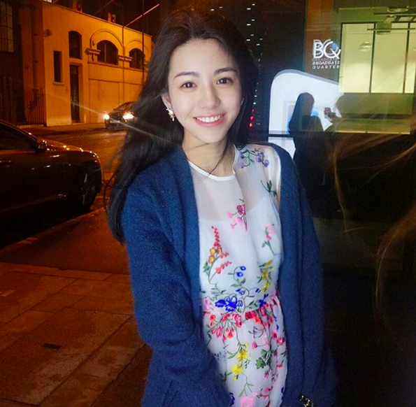 Nụ cười của c&ocirc; g&aacute;i n&agrave;y chắc chắn sẽ khiến mọi ch&agrave;ng trai y&ecirc;u ngay từ c&aacute;i nh&igrave;n đầu ti&ecirc;n - Ảnh 12.