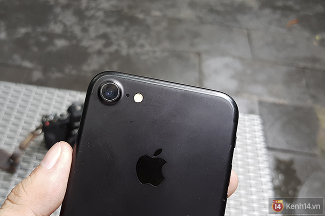 Bộ ảnh iPhone 7/7 Plus trắng và Jet Black đầu tiên ở VN - Ảnh 12.