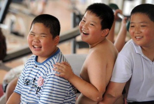Thói chiều con vô tội vạ của người Trung Quốc và những con số đáng báo động về tỷ lệ béo phì - Ảnh 1.
