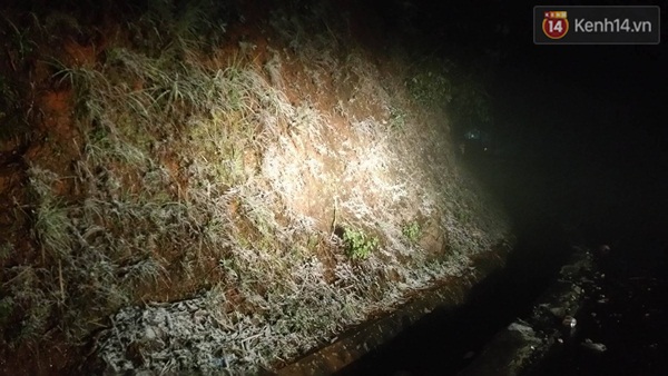 Tuyết đã rơi dọc đường lên Thác Bạc - Sa Pa - Ảnh 16.