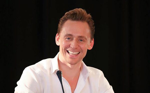 Tom Hiddleston hạnh phúc vì cuối cùng cũng được đến Việt Nam - Ảnh 1.