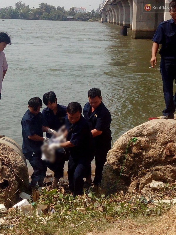 Đồng Nai: Ph&aacute;t hiện x&aacute;c chết dưới ch&acirc;n cầu H&oacute;a An - Ảnh 1.