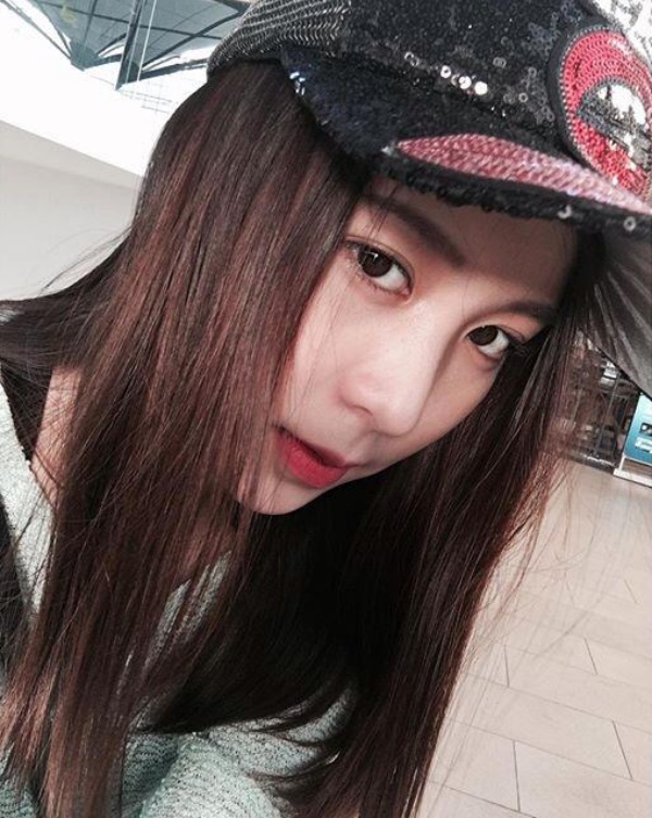 Kh&ocirc;ng những l&agrave; hoa kh&ocirc;i trong phim, em g&aacute;i Katun ngo&agrave;i đời cũng si&ecirc;u dễ thương! - Ảnh 12.