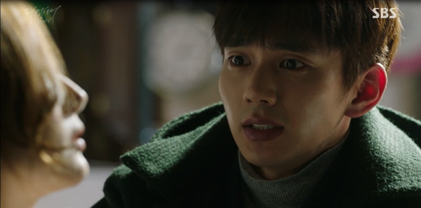 &ldquo;Remember&rdquo;: Hết bị bắn, Yoo Seung Ho lại bất ngờ ngất xỉu - Ảnh 14.