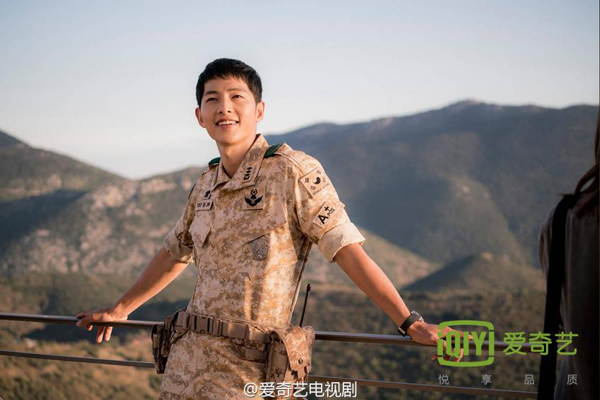 Phim của Song Joong Ki &ndash; Song Hye Kyo bất ngờ bị kh&aacute;n giả H&agrave;n ng&oacute; lơ v&igrave; Bi (Rain) - Ảnh 23.