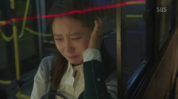 &ldquo;Jealousy Incarnate&rdquo;: Bị Kyung Pyo &ldquo;chia tay - đ&ograve;i qu&agrave;&rdquo;, Jung Suk lột &aacute;o trả giữa phố - Ảnh 15.