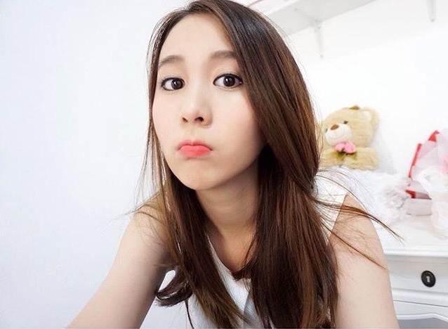 Kh&ocirc;ng những l&agrave; hoa kh&ocirc;i trong phim, em g&aacute;i Katun ngo&agrave;i đời cũng si&ecirc;u dễ thương! - Ảnh 20.