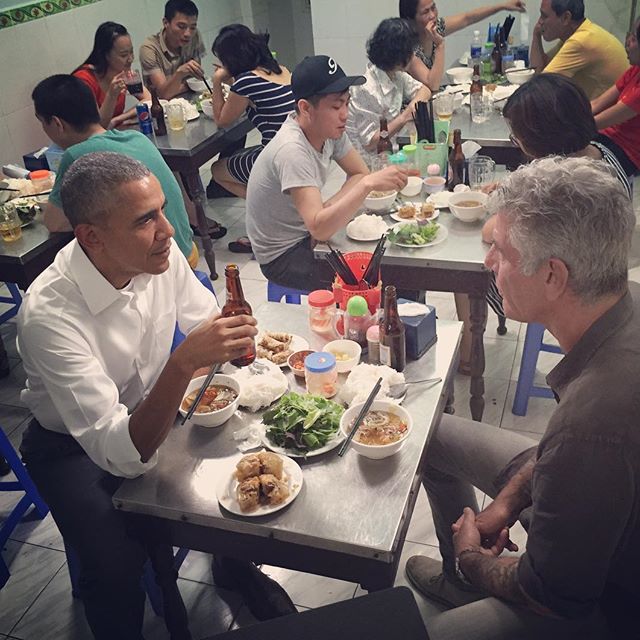 Đầu bếp ngồi ăn bún chả với Tổng thống Obama là cao thủ Jiujitsu - Ảnh 2.
