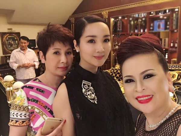 Hoa hậu Gi&aacute;ng My khoe ảnh b&ecirc;n trong biệt thự d&aacute;t v&agrave;ng của mẹ chồng H&agrave; Tăng - Ảnh 2.